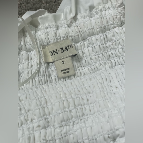 Brand new with tag White Off-Shoulder Ruffle shirred Top - Picture 9 of 10